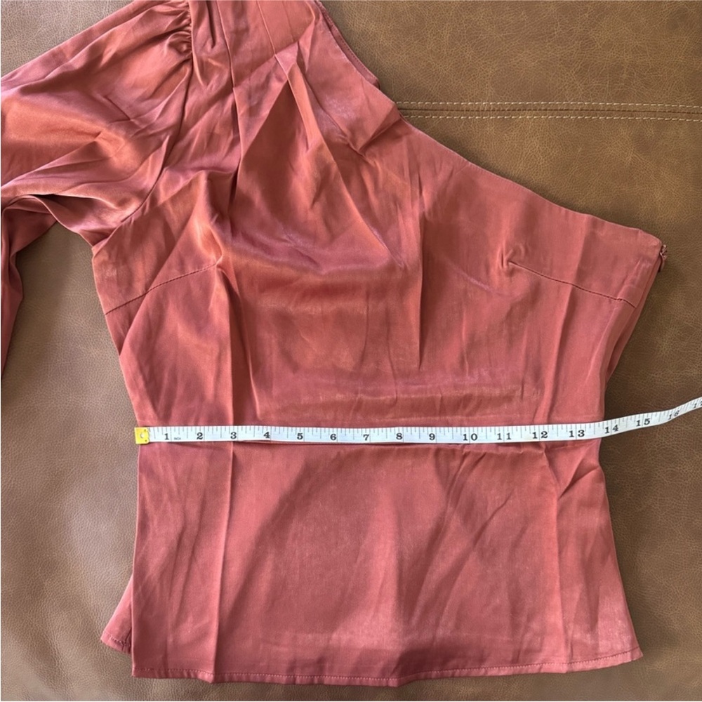 Lulu's Rust One-Shoulder Top - Picture 9 of 9